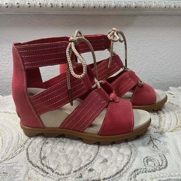 NWOT Sorel Joanie II Sandals - Picture 13 of 14